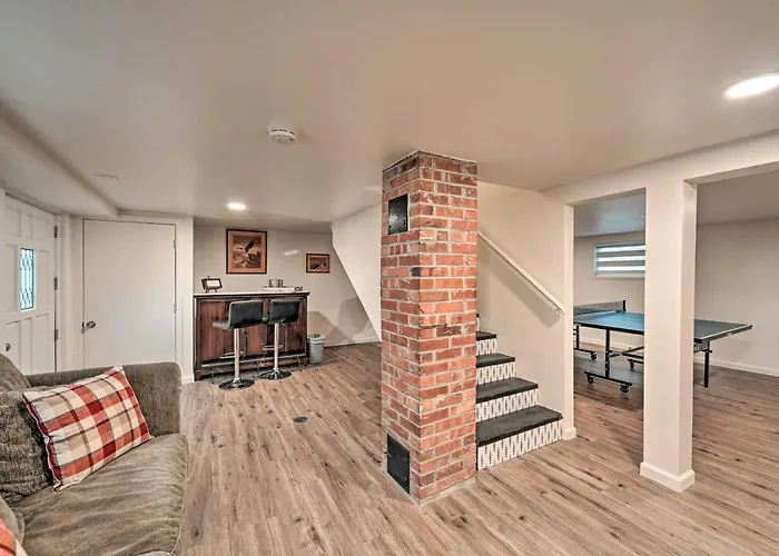 2-Acre Farmhouse In Redmond W/ Deck & Grill!