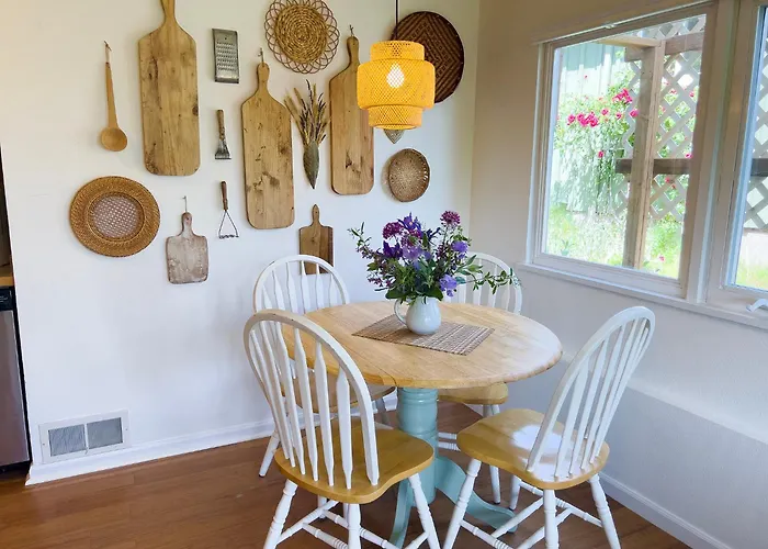 Magnolia Garden Cottage