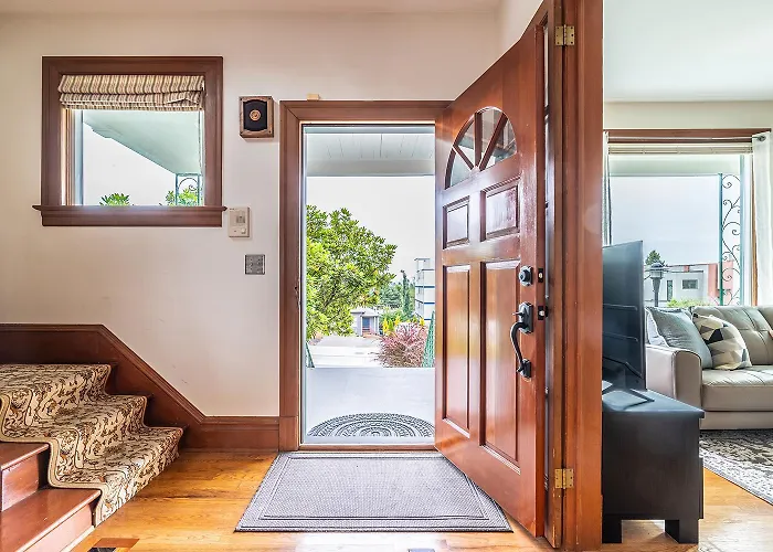 Charming Capitol Hill Craftsman